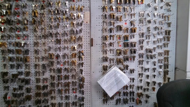 Images Gene's Lock Service