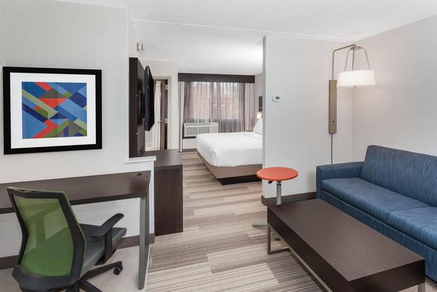 Images Holiday Inn Express & Suites South Portland by IHG