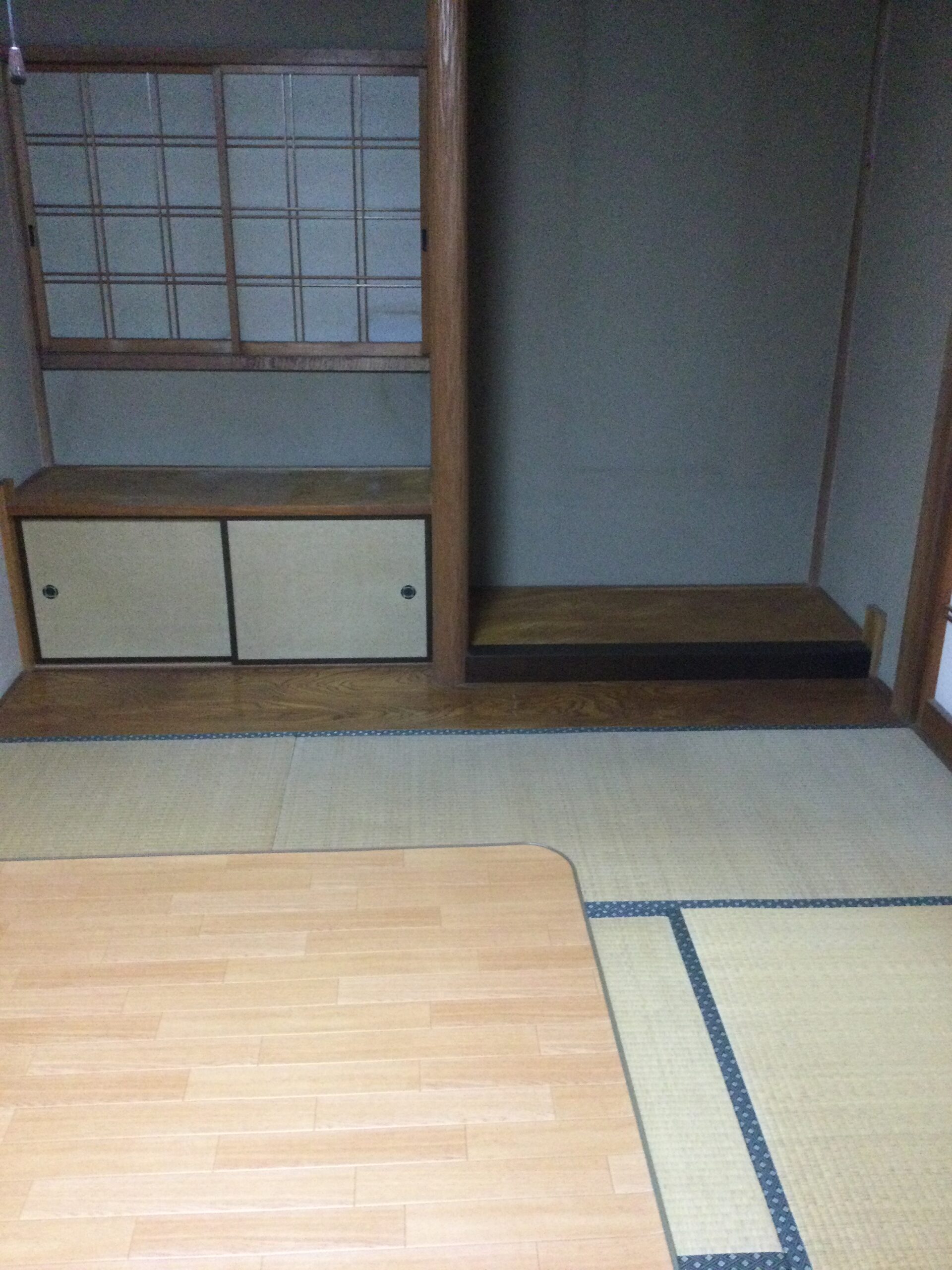 Images 岡田屋