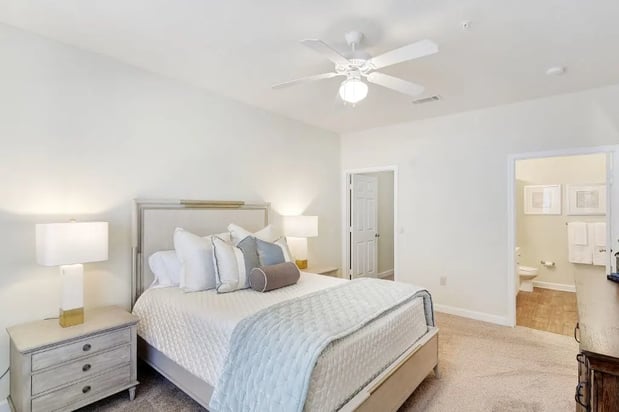 Images Summit of Shreveport Apartment Homes