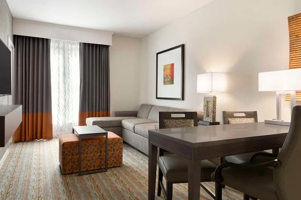 Images Embassy Suites by Hilton Greenville Downtown Riverplace