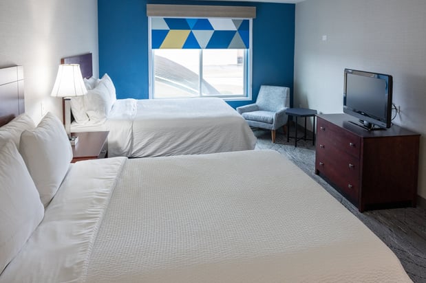 Images Holiday Inn Express & Suites Wichita Airport by IHG