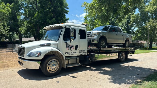 Images Eagle Towing & Recovery