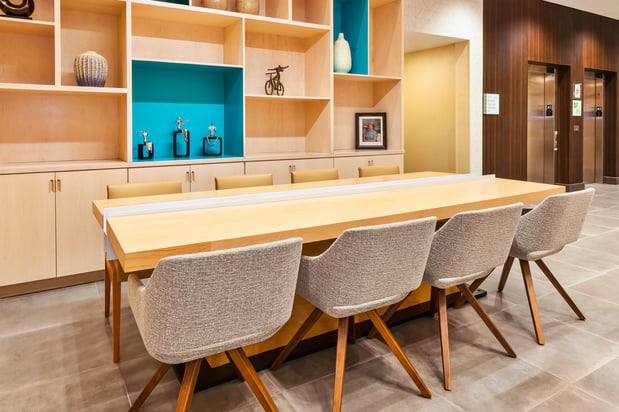Images Holiday Inn & Suites Toledo Southwest - Perrysburg by IHG