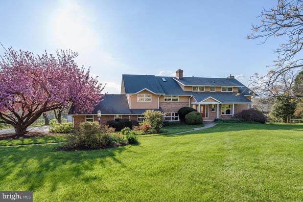 Images Jim Bim of Winning Edge Real Estate