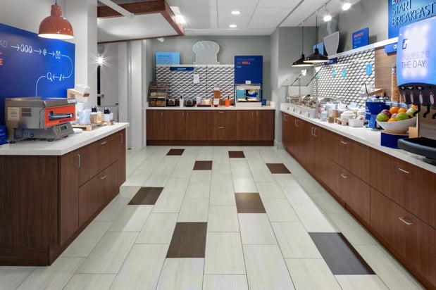 Images Holiday Inn Express & Suites Wilmington West - Medical Park by IHG