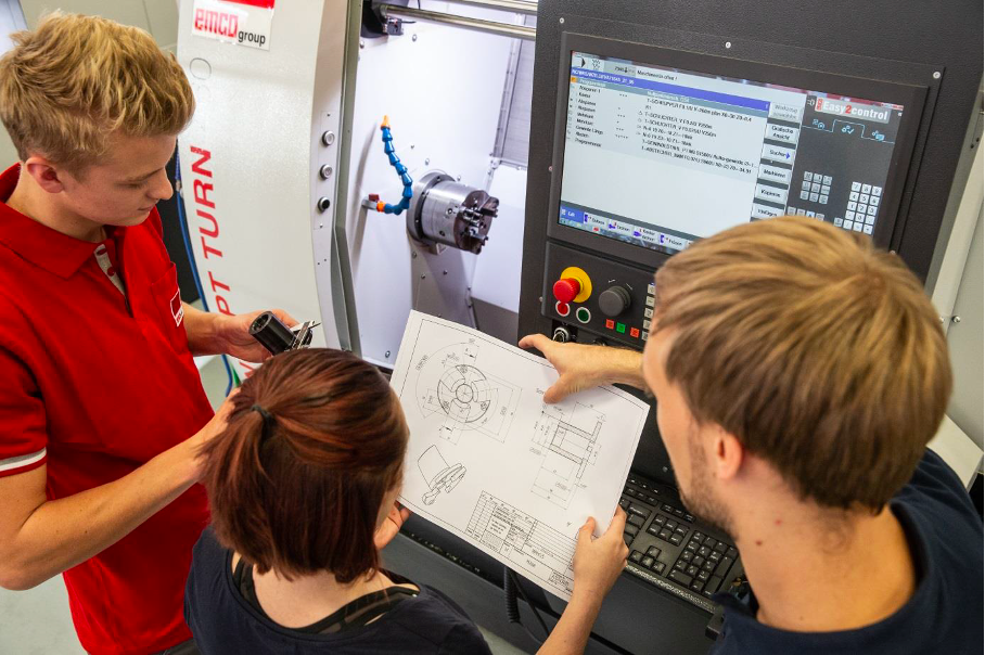 Bild 4 von EMCO Drehmaschinen, Fräsmaschinen und CNC Training