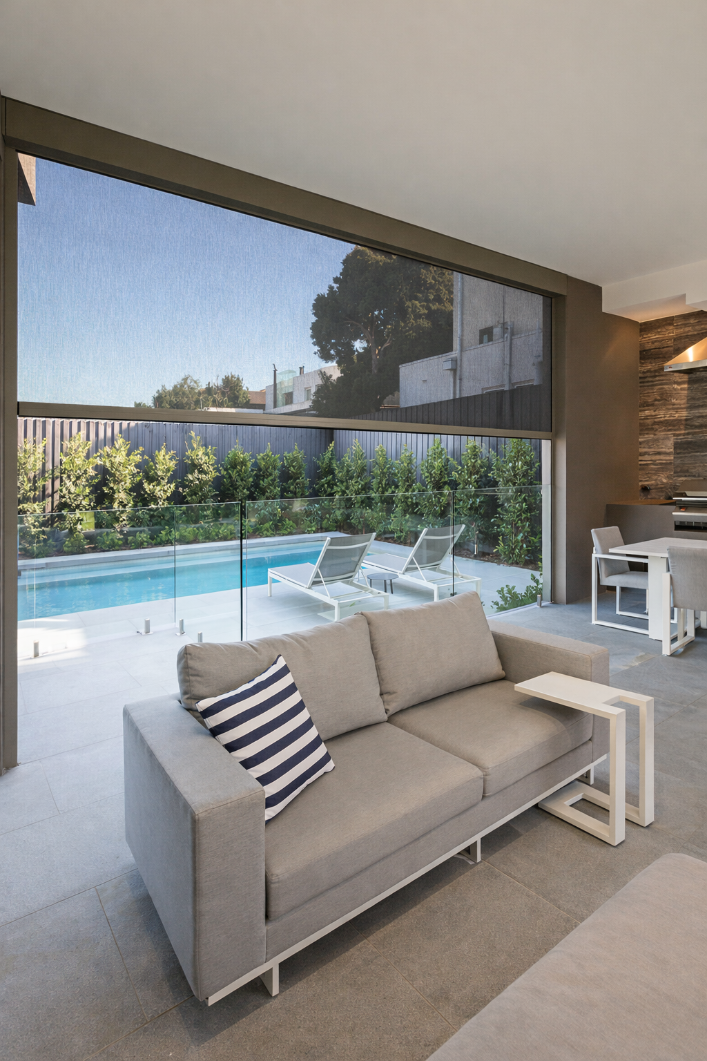 Blinds 
Indoor and Outdoor 
Call us to schedule your FREE estimate at (786) 597-1085. 