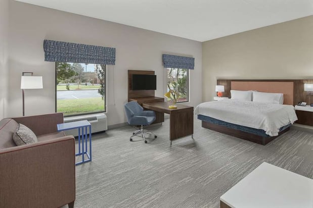 Images Hampton Inn & Suites Macon I-75 North