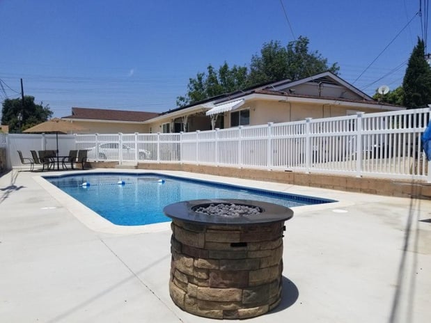 Images Practic Vinyl Fencing- Rosemead