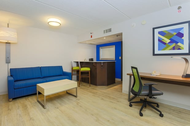 Images Holiday Inn Express Milwaukee-West Medical Center by IHG