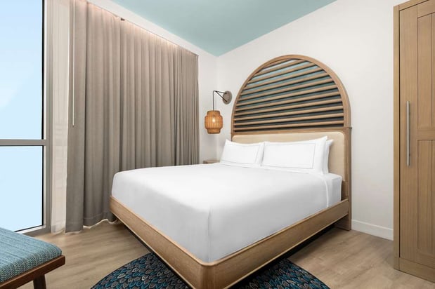 Images The Hiatus Clearwater Beach, Curio Collection by Hilton