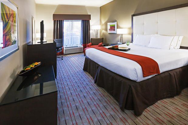 Images Holiday Inn Express Frisco Legacy Park Area, an IHG Hotel
