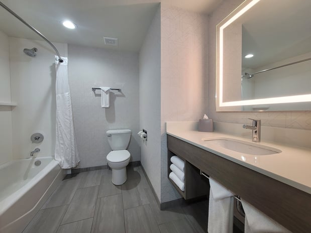 Images Holiday Inn Express San Diego South - Chula Vista by IHG