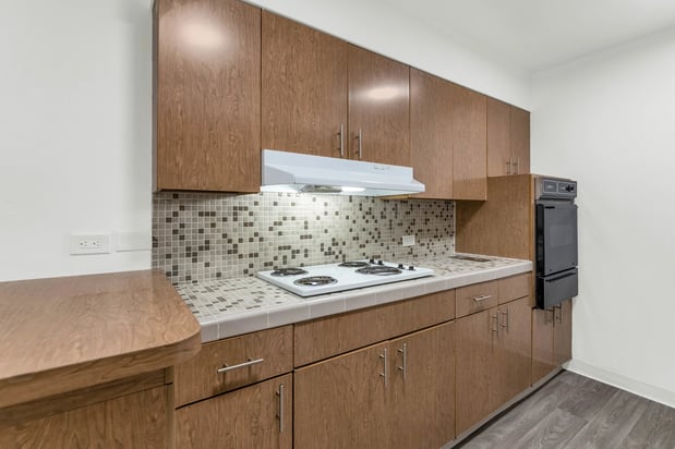 Images The Phoenix Apartments on 6th Avenue