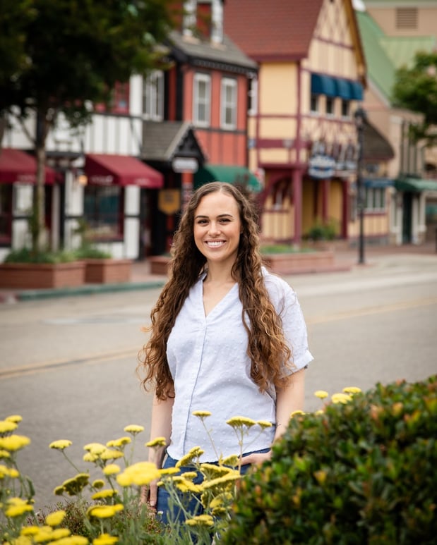 Images Julia Tipolt - State Farm Insurance Agent