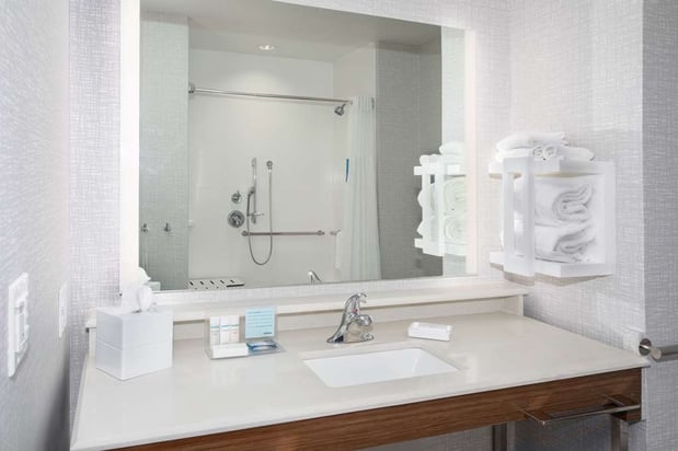 Images Hampton Inn & Suites Watsonville