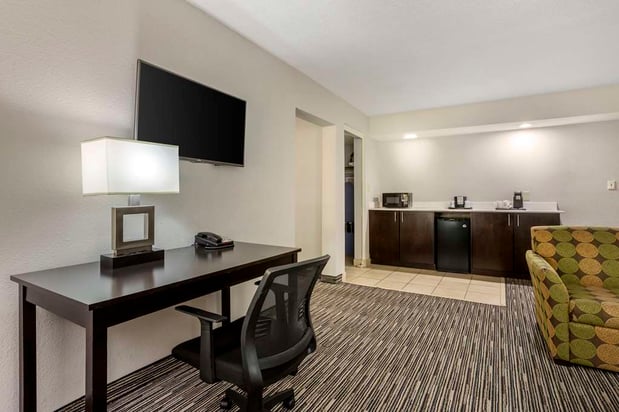 Images Best Western Plus Jonesboro Inn & Suites