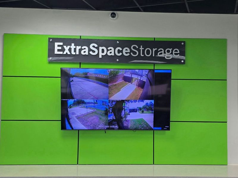 Images Extra Space Storage