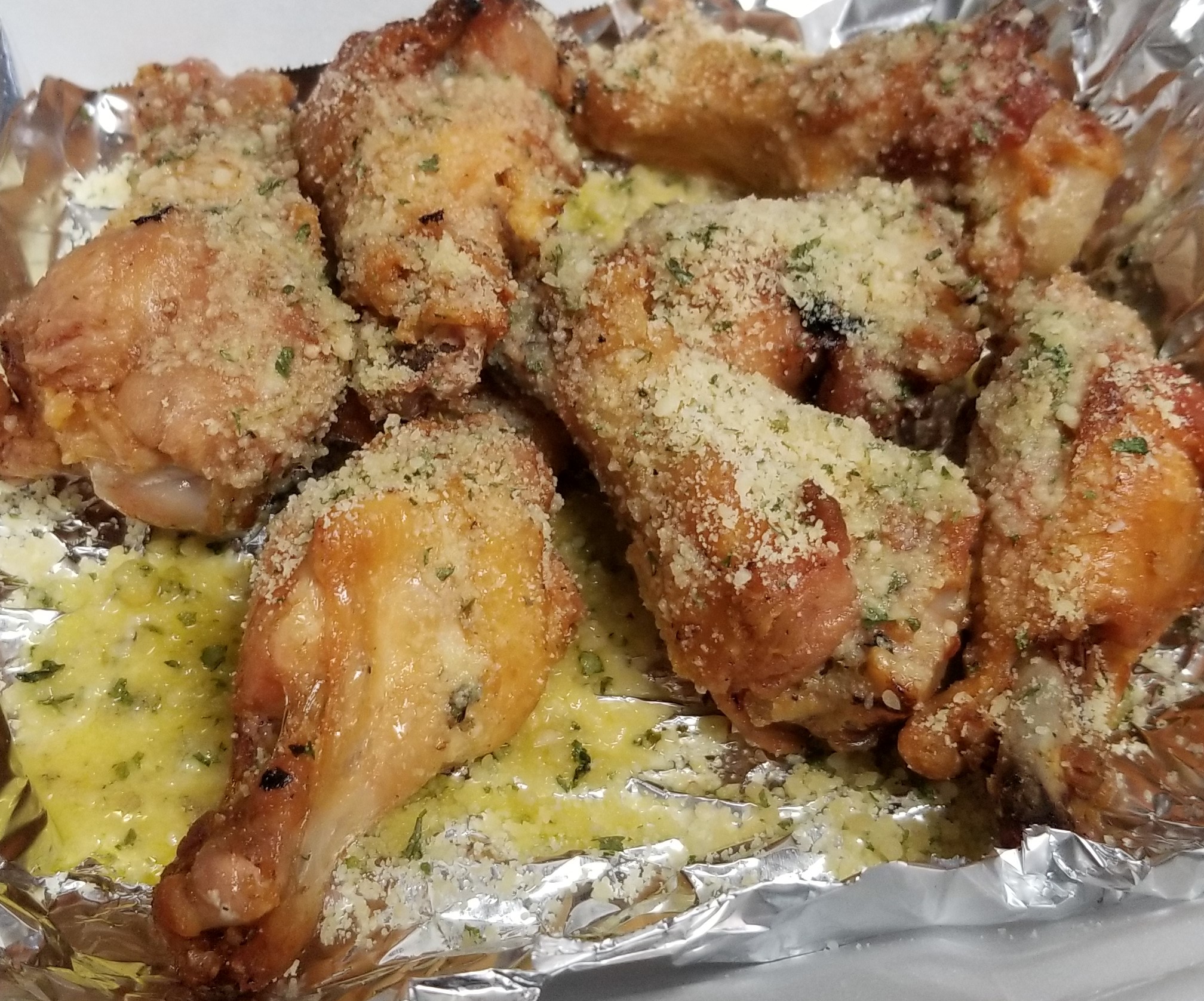 Our Traditional oven-baked wings are like no other! Soaked in an Italian family marinade for over 24 hours, These wings are great topped with any flavor! With over 35 flavors to try, you can't go wrong!