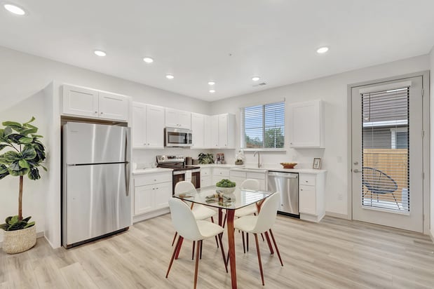 Images Arrive Longmont