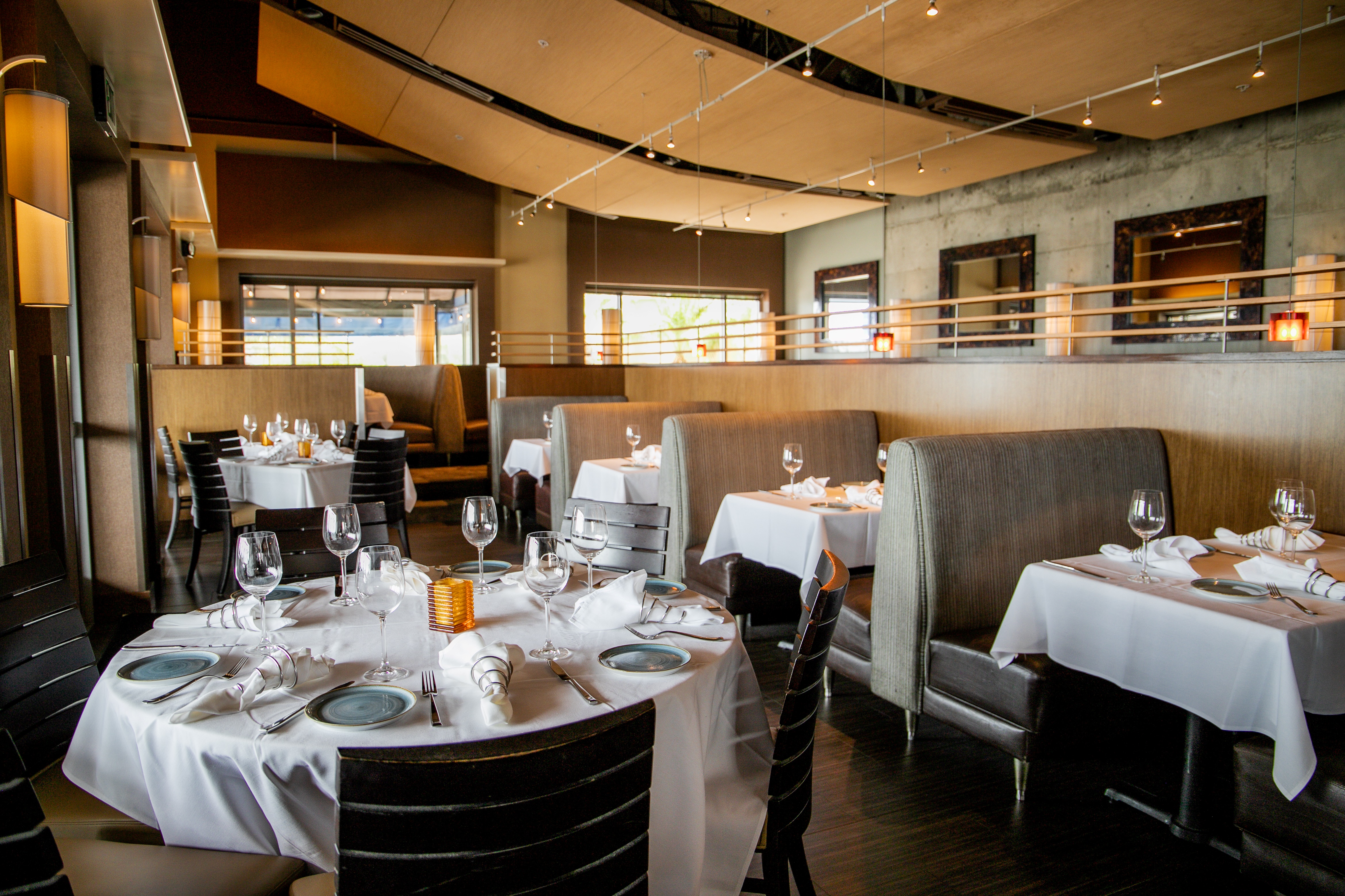 333 Pacific menus offer something for everyone. Seafood lovers will swoon over our elaborate Seafood Towers while our Chef Steak Boards are every meat eater&rsquo;s dream.