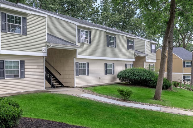 Images Twin Lakes Clifton Park Apartments