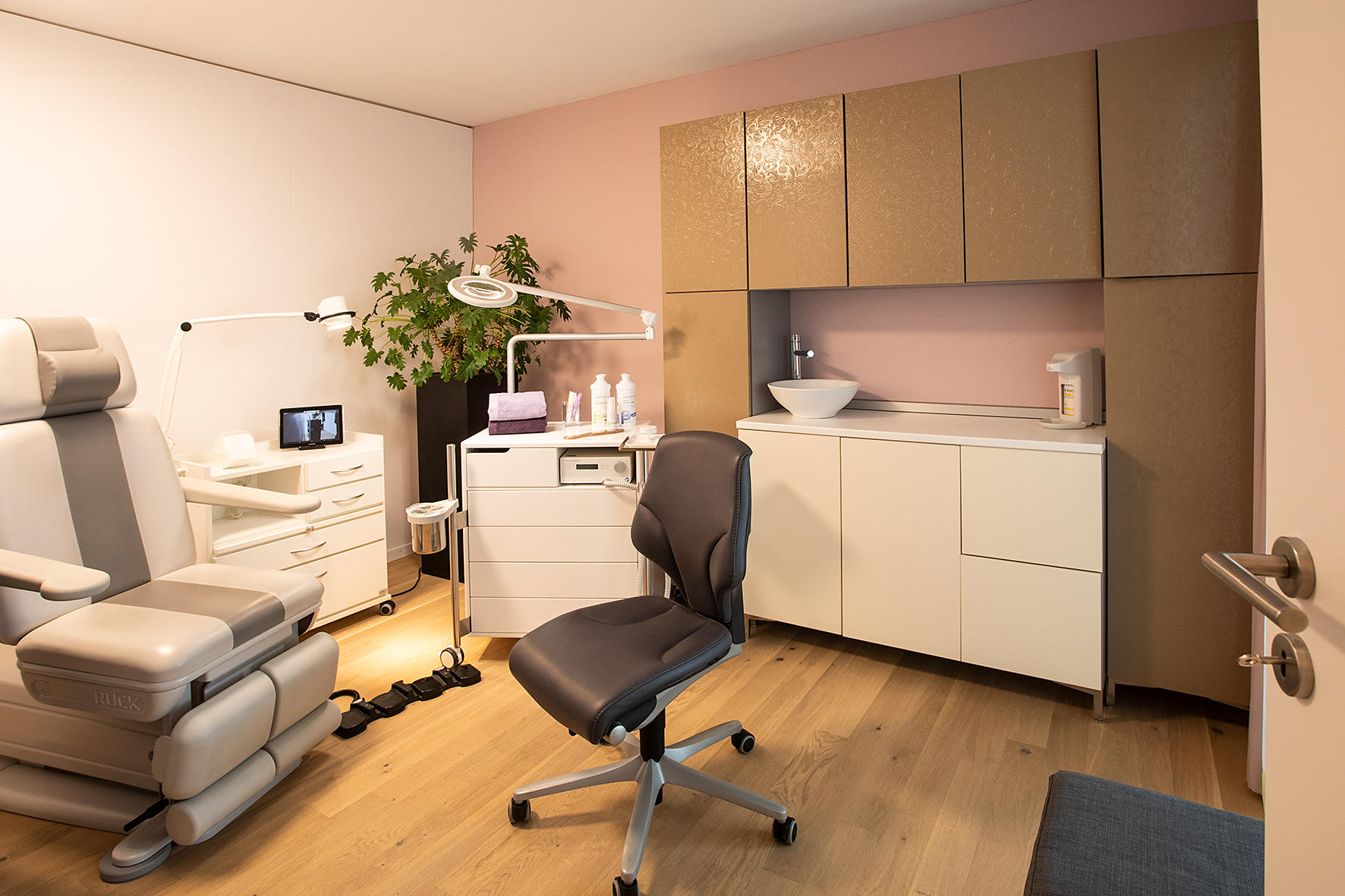 Vadosano GmbH, Wilerstrasse 1A in Flawil