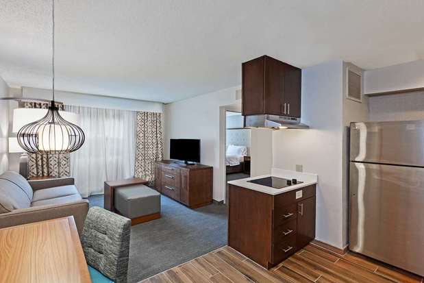 Images Homewood Suites by Hilton Greensboro