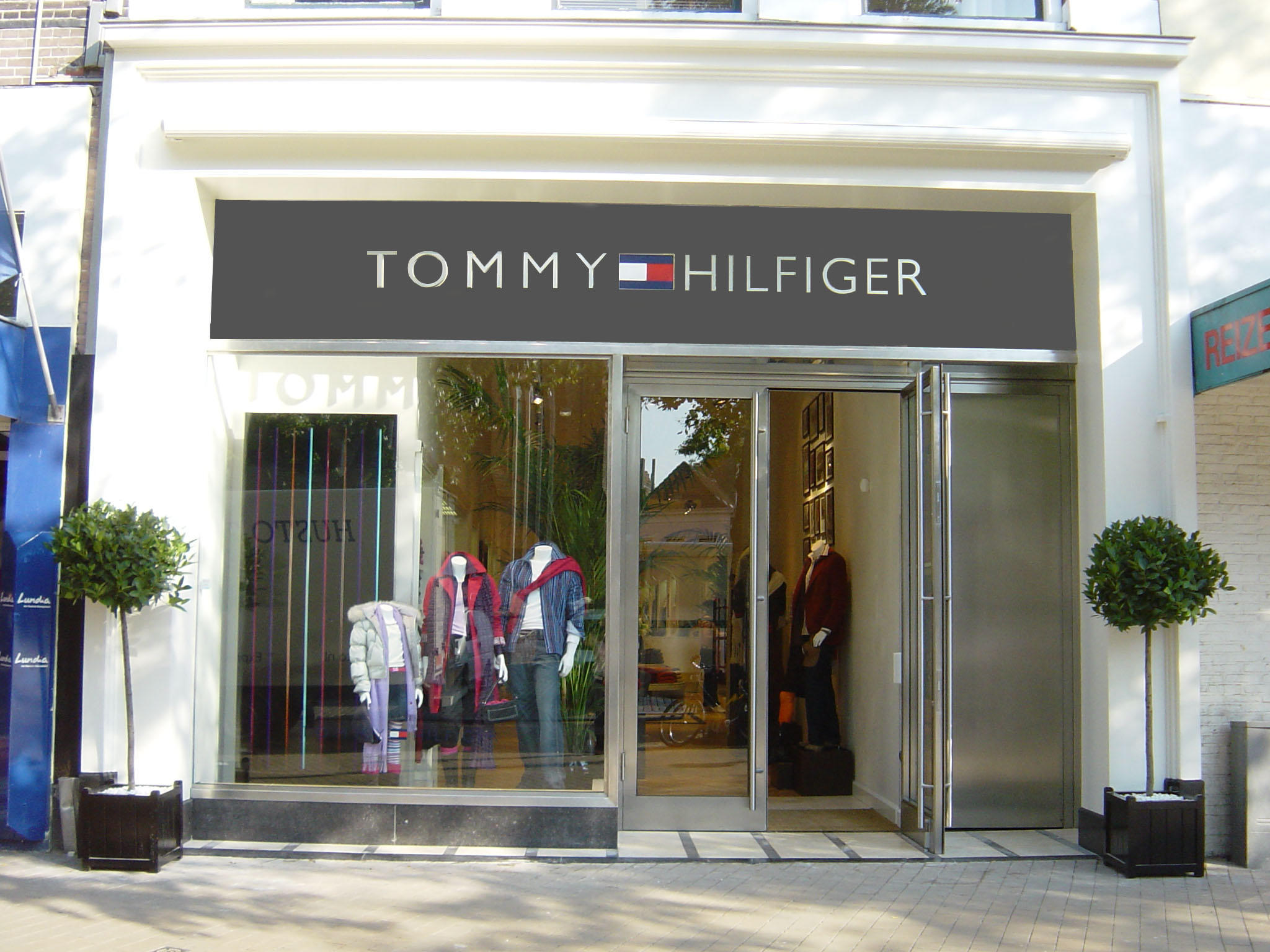 Stemmen Antagonist Opiaat Tommy Hilfiger - Men's Clothing Store - Groningen - 050 526 0221  Netherlands | ShowMeLocal.com
