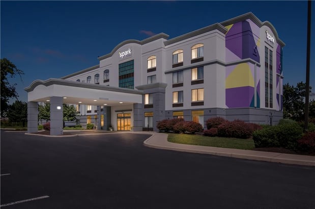 Images Spark by Hilton Mechanicsburg
