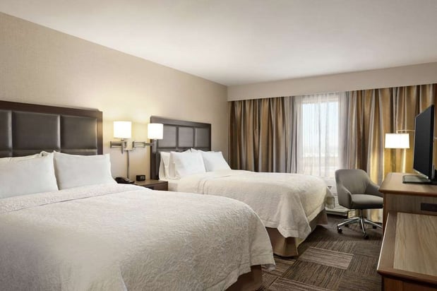 Images Hampton Inn & Suites Minooka