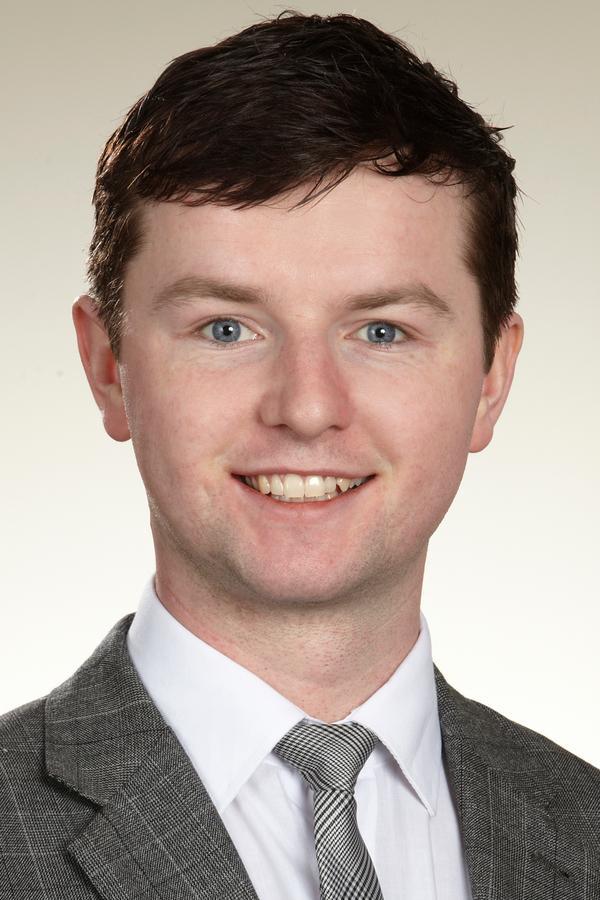 Edward Jones - Financial Advisor: Aidan Ryan Vancouver (604)288-2782