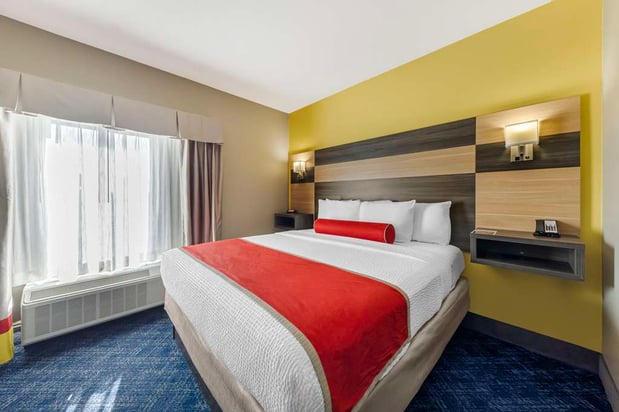 Images Best Western Plus Midwest City Inn & Suites