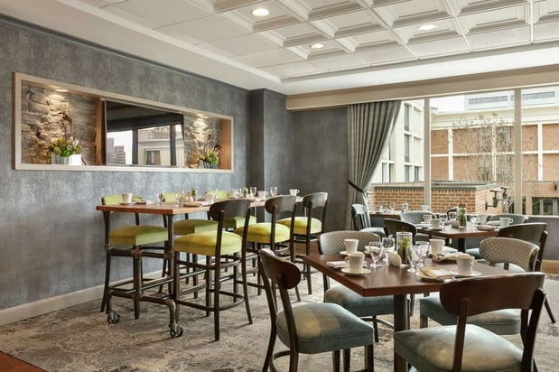 Images DoubleTree by Hilton McLean Tysons