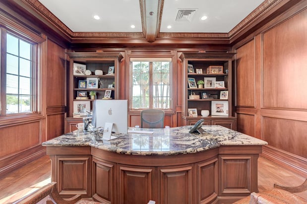 Images Valiente Mott Injury Attorneys