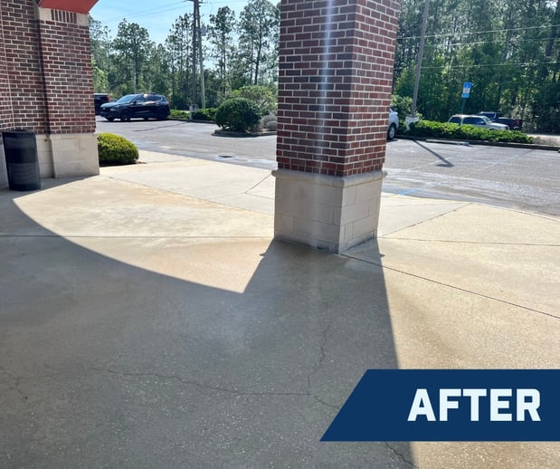 Images Window Hero Charlotte