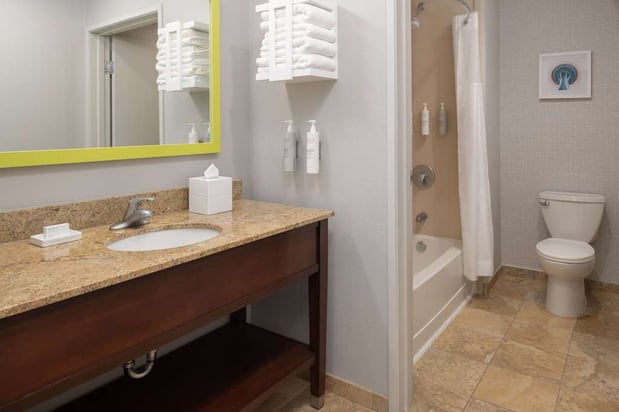 Images Hampton Inn & Suites Seattle-Airport/28th Ave