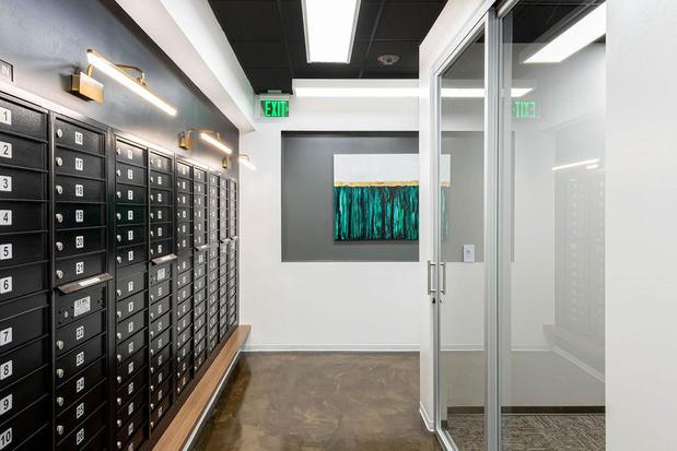 Images Lucid Private Offices - Cumberland / The Battery