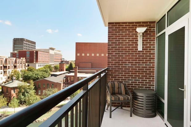 Images Embassy Suites by Hilton Greenville Downtown Riverplace