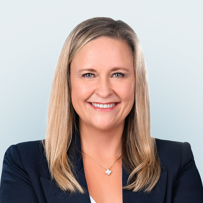 Jennifer Shone headshot.