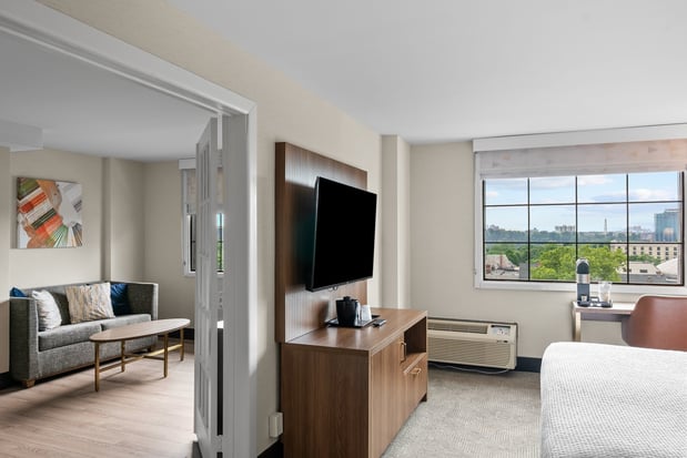 Images Holiday Inn Niagara Falls State Park Entry by IHG