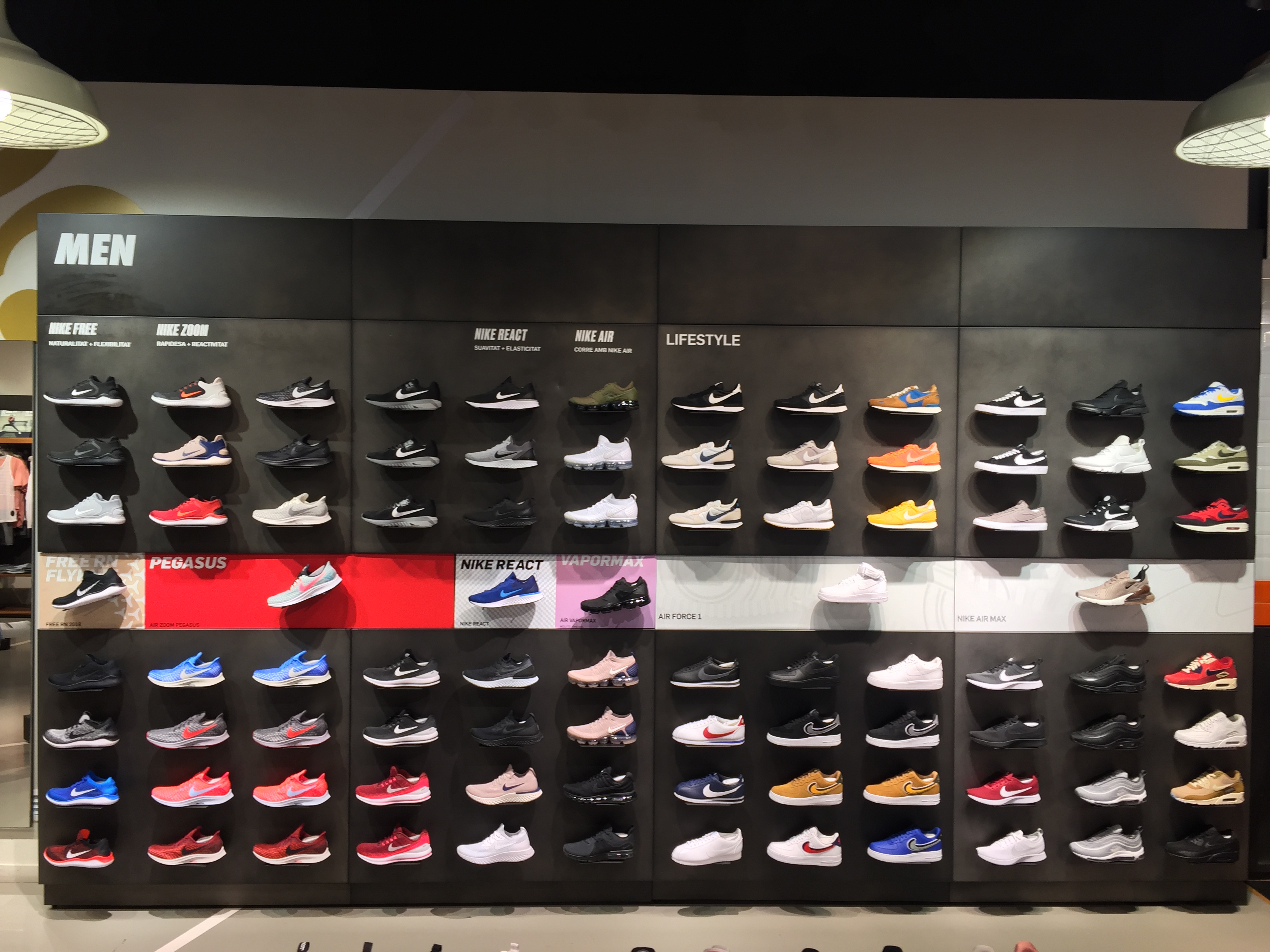 Images Nike Store L’Illa