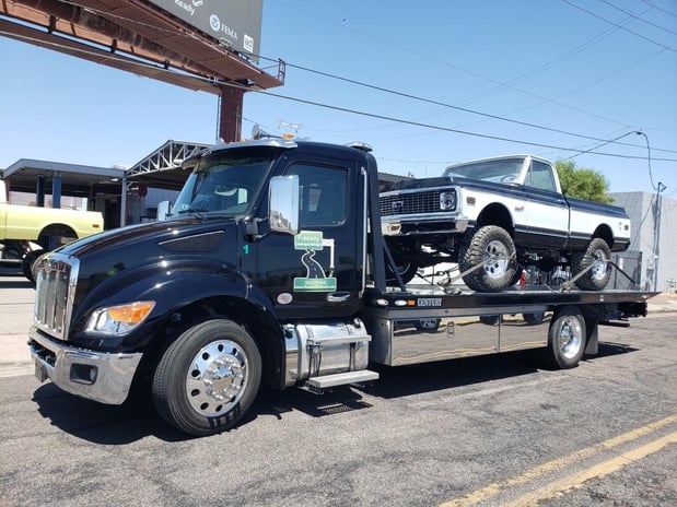 Images Freeway Towing & Storage
