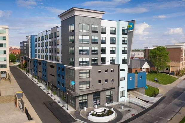 Images Tru by Hilton Indianapolis Downtown