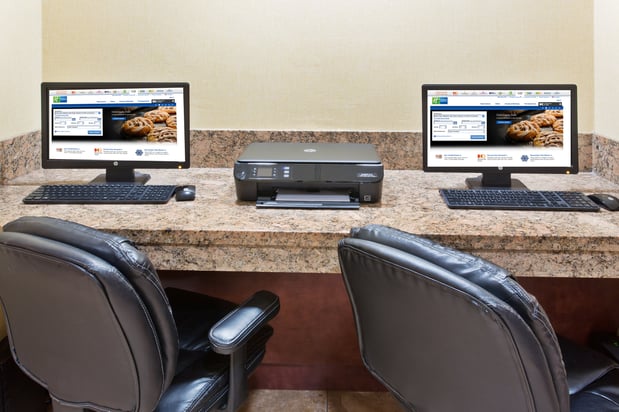 Images Holiday Inn Express & Suites Portland-Jantzen Beach by IHG