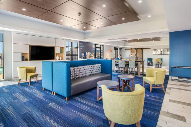 Images Holiday Inn Express & Suites Tulsa East - Catoosa by IHG