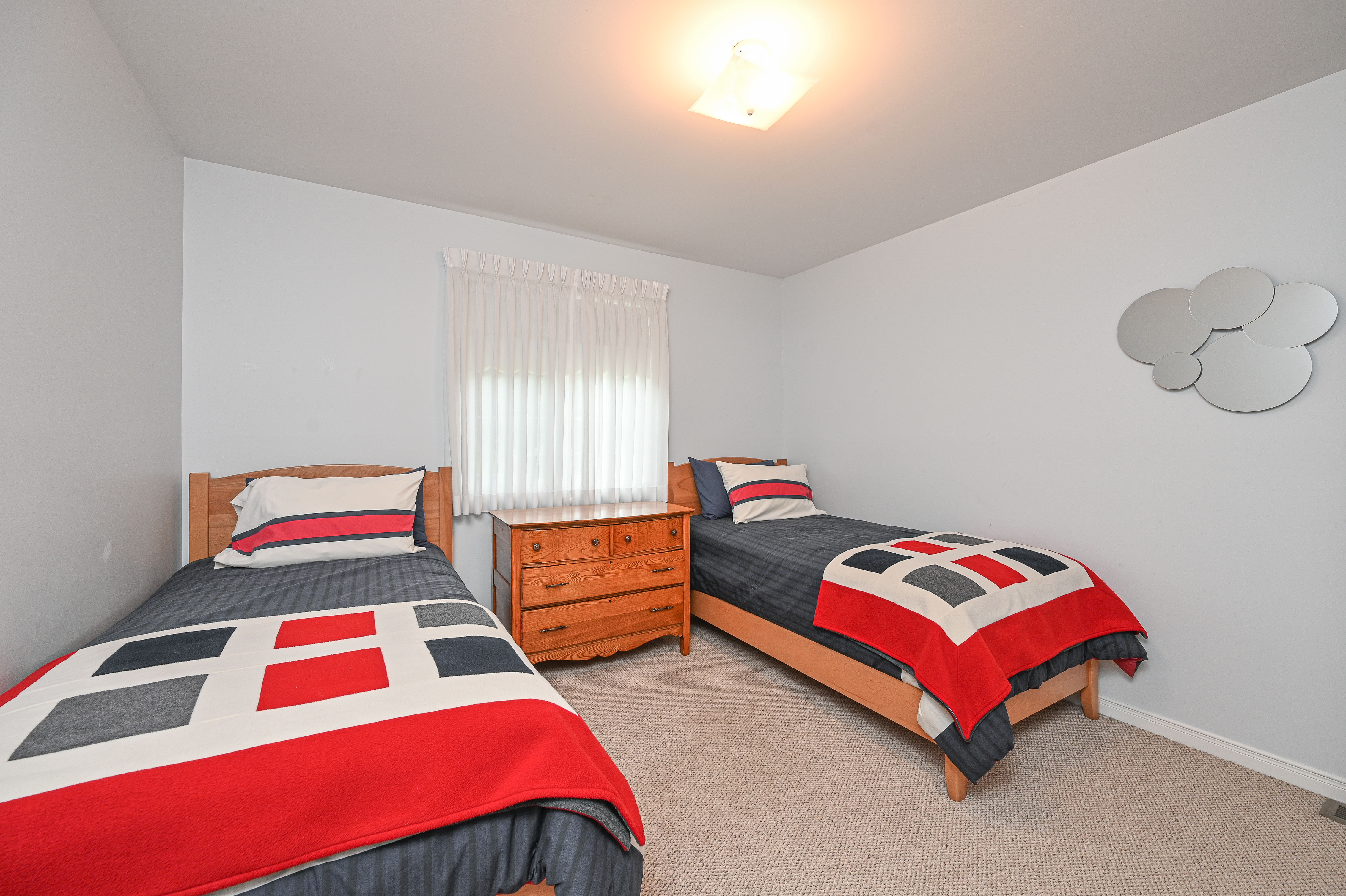 Images Leif Olson - Ottawa Real Estate Agent - Hamre Team RE/MAX Affiliates