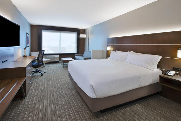 Images Holiday Inn Express & Suites Okemos - University Area, an IHG Hotel