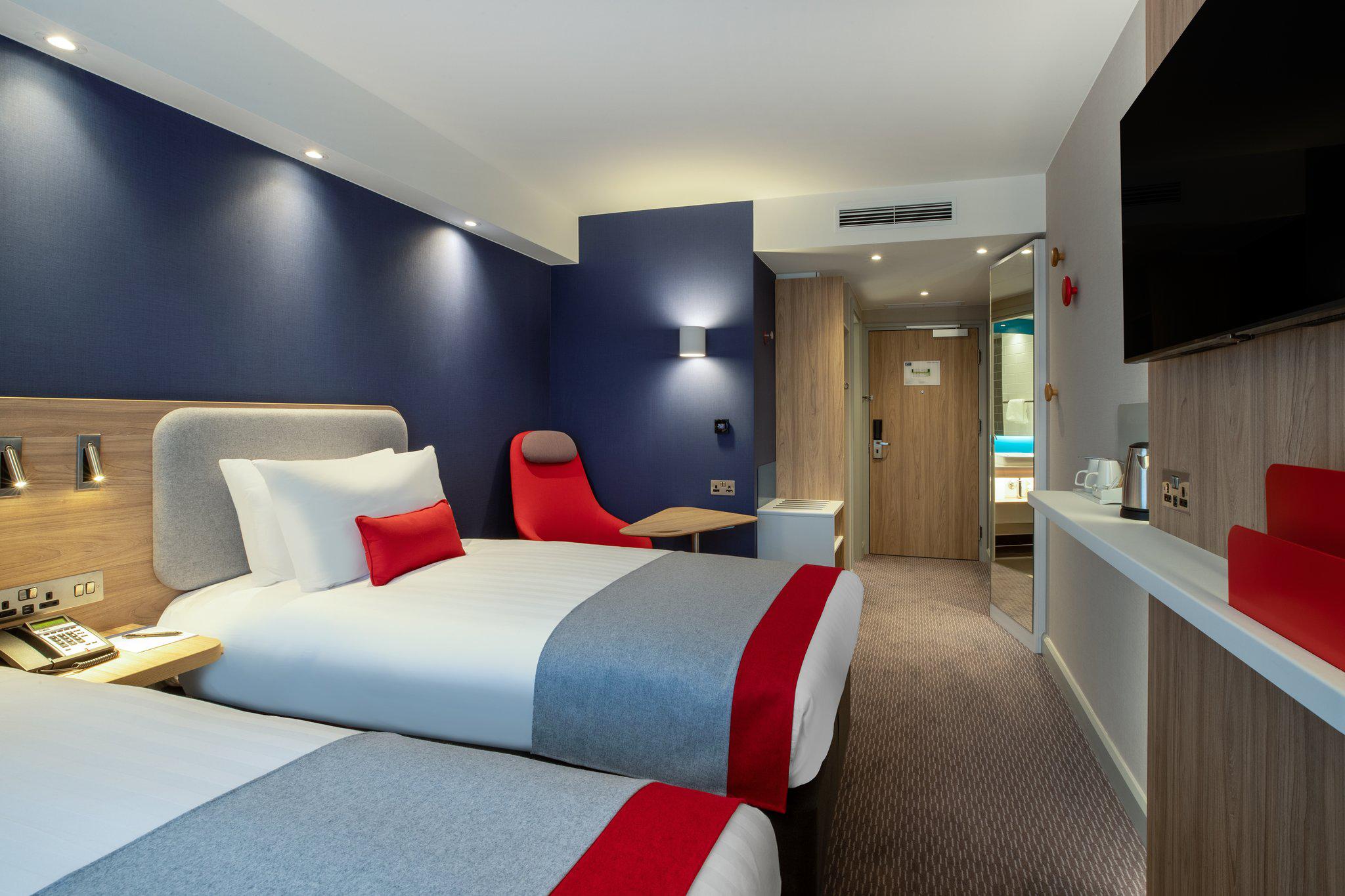 Images Holiday Inn Express Cambridge West - Cambourne, an IHG Hotel